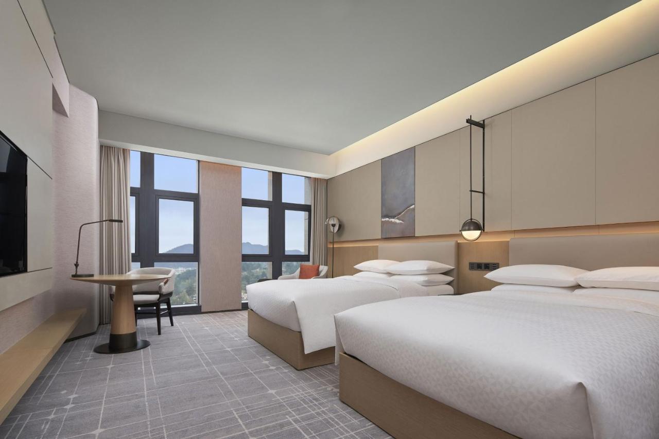 Four Points By Sheraton Guiyang, Huaxi 貴陽市 エクステリア 写真