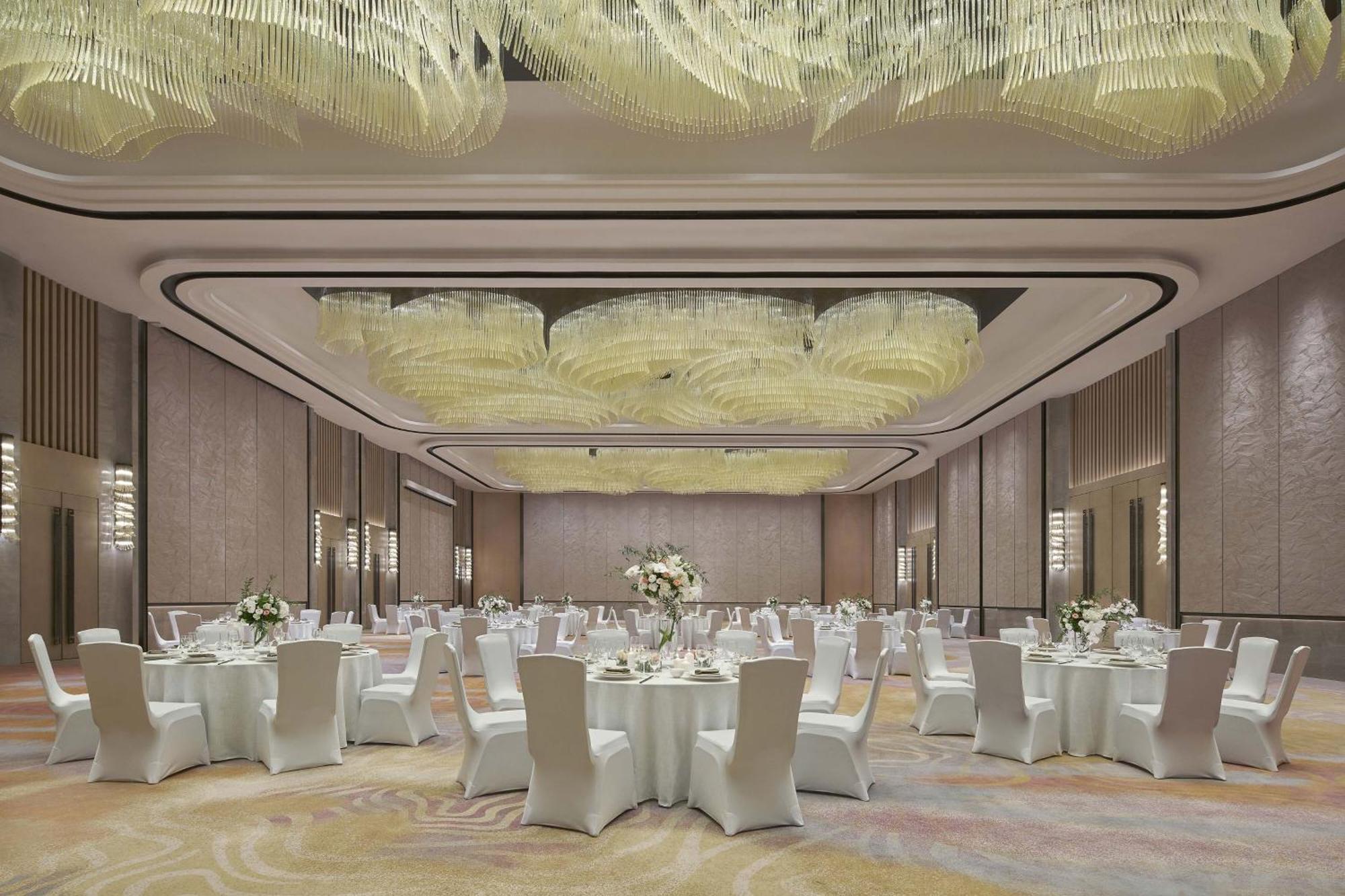 Four Points By Sheraton Guiyang, Huaxi 貴陽市 エクステリア 写真